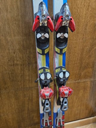 Esquís Salomon 1.80 Gama Alta Cross max 10
