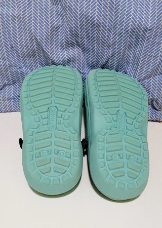 Crocs Invierno Niña/Niño Talla C13 (30-31)