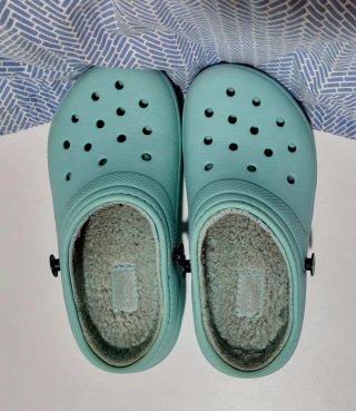 Crocs Invierno Niña/Niño Talla C13 (30-31)