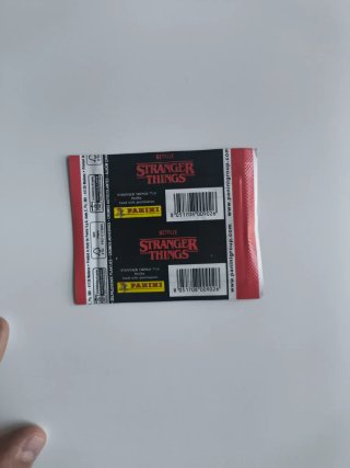 Sobres de cromos Stranger Things Panini
