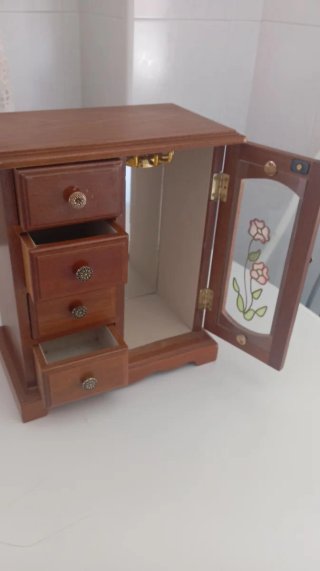 Joyero musical de madera