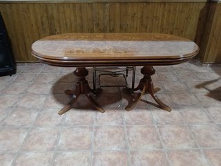 Mueble de salón y mesa madera