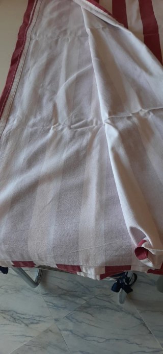 Copriletto/Copritutto a Righe Rosse e Bianche