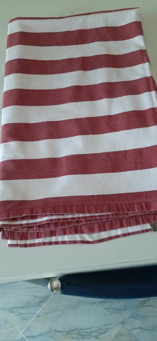 Copriletto/Copritutto a Righe Rosse e Bianche