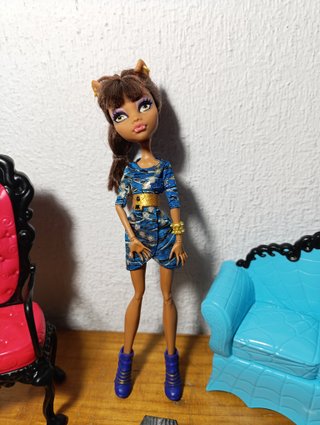 Clawdeen Wolf + Accesorios - Monster High