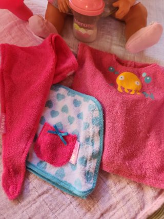 Nenuco Hora del Baño.Accesorios y muñeca