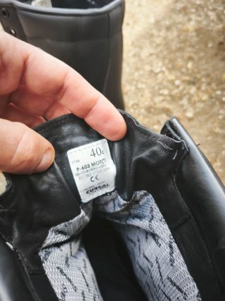 Botas de seguridad de motosierra. Talla 40.