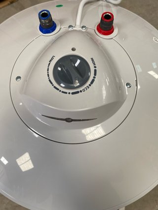 OFERTÓN. Termo eléctrico 100L Nuevo con golpes