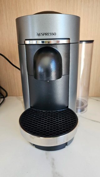 Cafetera Nespresso Vertuo Plus