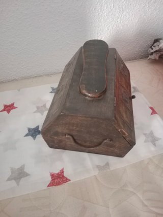 Caja de madera para limpieza de zapatos