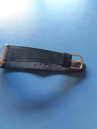 Reloj Timex Q Vintage Elegante Negro/Dorado