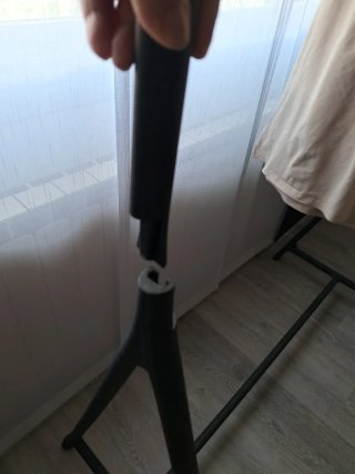 Perchero de ropa metálico