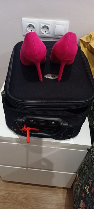 Zapatos salón fucsia Lefties T38