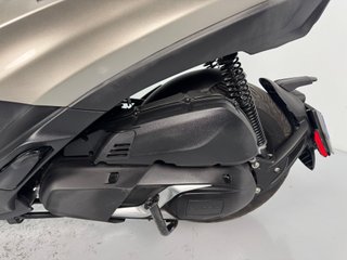 Piaggio MP3 400 hpe 2023