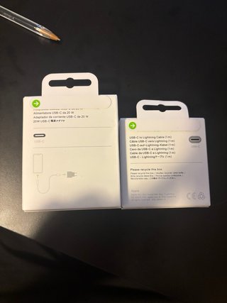 Cargador Apple USB-C 20W + Cable Lightning