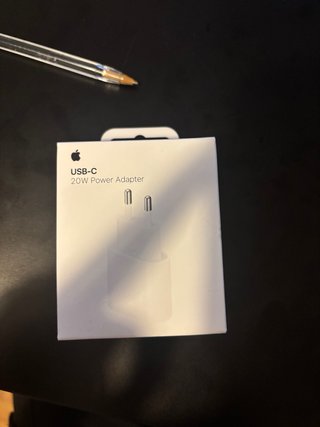 Cargador Apple USB-C 20W + Cable Lightning