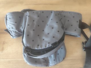 Mochila porta bebés estrellas