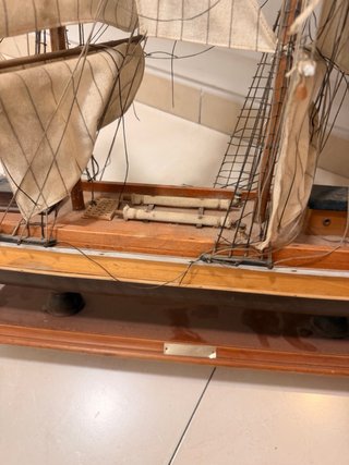 Maqueta de barco para restaurar