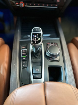 BMW X5 M50D Full