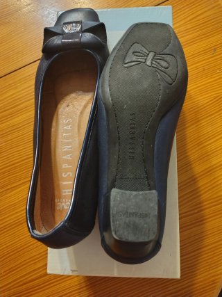 Zapatos Hispanitas tacón bajo lazo
