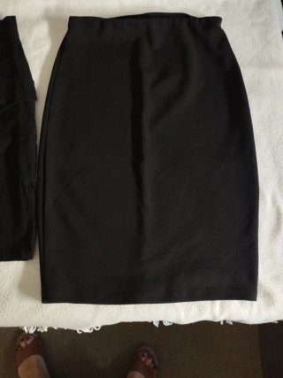 Dos faldas de licra negras talla S