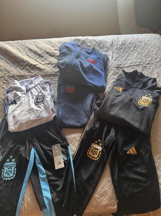 Set sportivi Adidas per bambini taglie 14 e 16 40