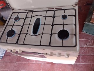 Horno de cocina blanco