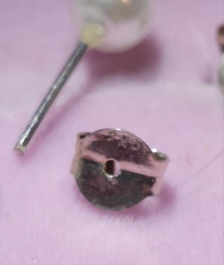 Pendientes de Plata de Ley con Perla Sintética