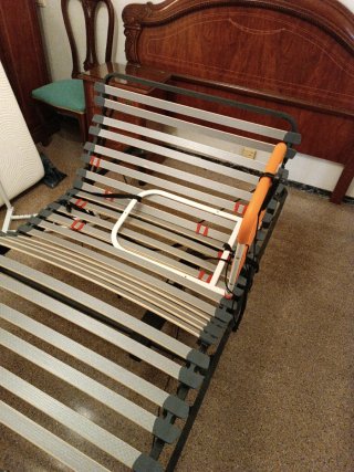 Urge por mudanza Cama articulada 105cm buen estado