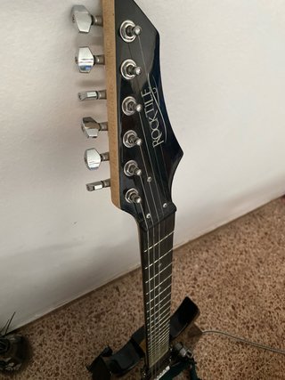 Guitarra Eléctrica Rocktile Negra