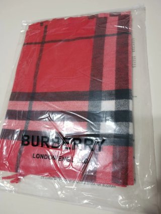 Bufanda Burberry Cuadros Roja y Negra