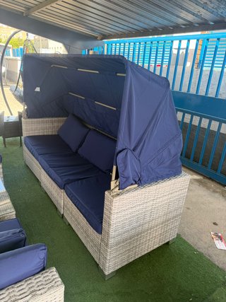 Conjunto Terraza Exterior con Parasol