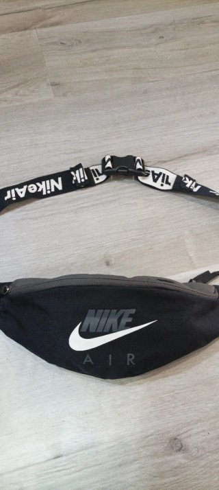 Riñonera Nike Air Negra y Gris