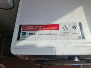 LG 12kg AI DD™ Gama Alta Como nueva (3a. poco uso)