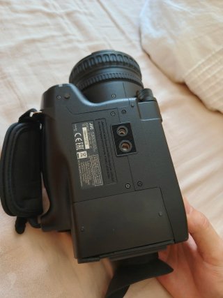 Videocámara JVC GY-HM170E 4K Compacta