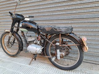 Derbi 74 "Cabeza de Hormiga"