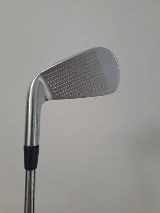 Palos de golf Titleist CB 718
