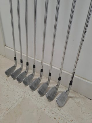 Palos de golf Titleist CB 718