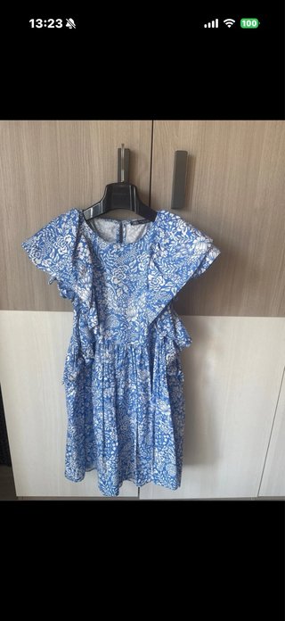 Vestido Zara floral azul y blanco
