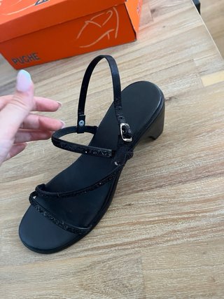 Sandalias Negras Brillantes