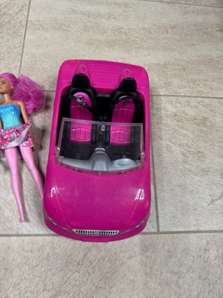 Set di bambole Barbie e auto