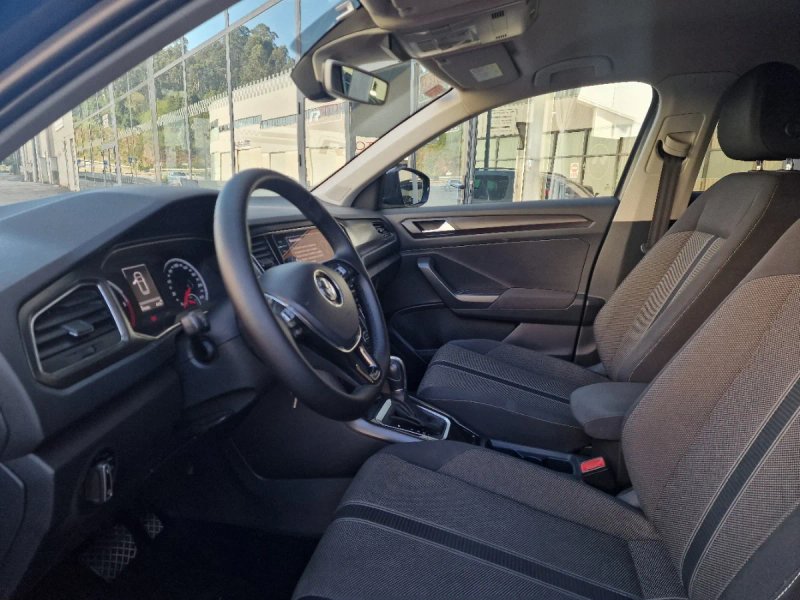 Volkswagen T-Roc 2019, foto 2