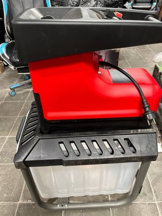 Trituradora eléctrica silenciosa Einhell GC-RS 60
