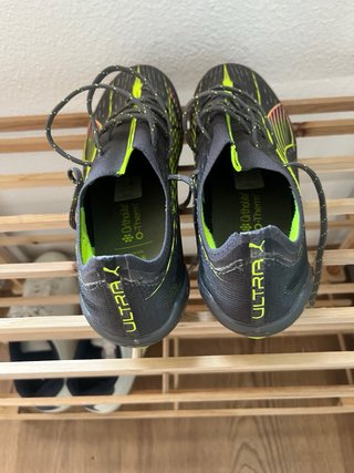 Scarpe da calcio Puma firmate da Victor Muñoz