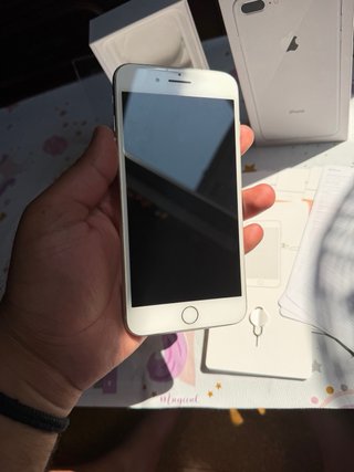 iPhone 8 Plus Plata/Blanco Caja Completa