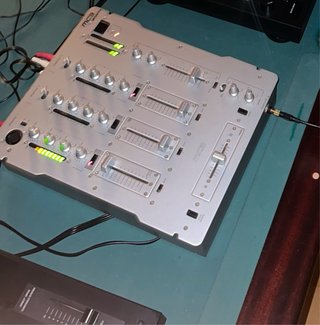 Giradischi e Mixer Akiyama