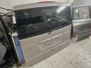 Portón Mercedes Viano Fase 2 (2013)