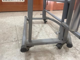 Expositor Rollos con Cortador Gris