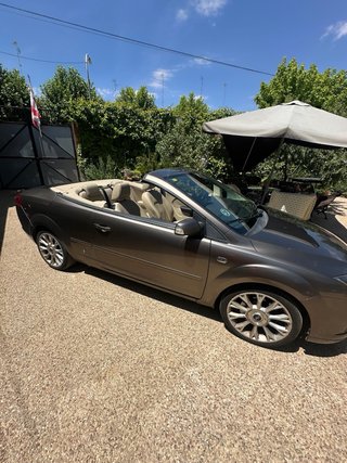Ford Focus 2006 cc titanium