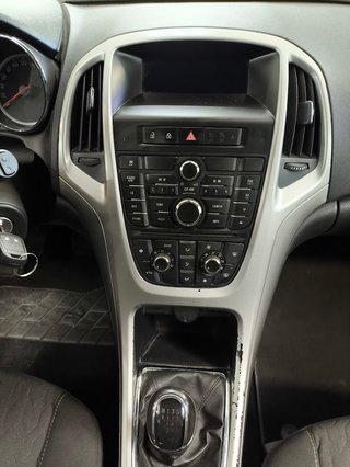 Opel Astra 2013